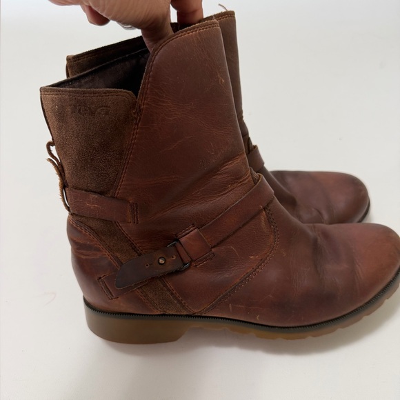 Teva Shoes - Teva De La Vina Waterproof Leather Short Boots Size 7